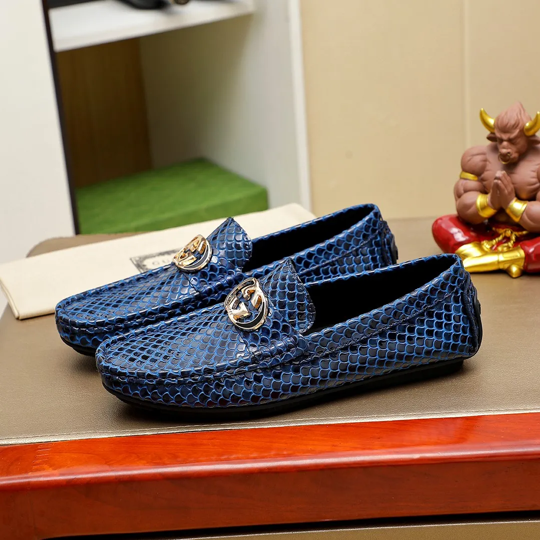 Men's shoes💰360💰🕷🕷️【 GUCCI 】Gucci's best-selling trendy men's casual slip-on shoes🇨🇳Official website original 1:1 mold opening💯Original quality, fine workmanship☘Fashionable and versatile, perfect last shape, comfortable on the feet🍓Trendy men's recommended model, imported cowhide on the top layer🎋High-quality pigskin lining, rubber wear-resistant and non-slip outsole, high-end atmosphere, worth owning🍉Optional 38-45